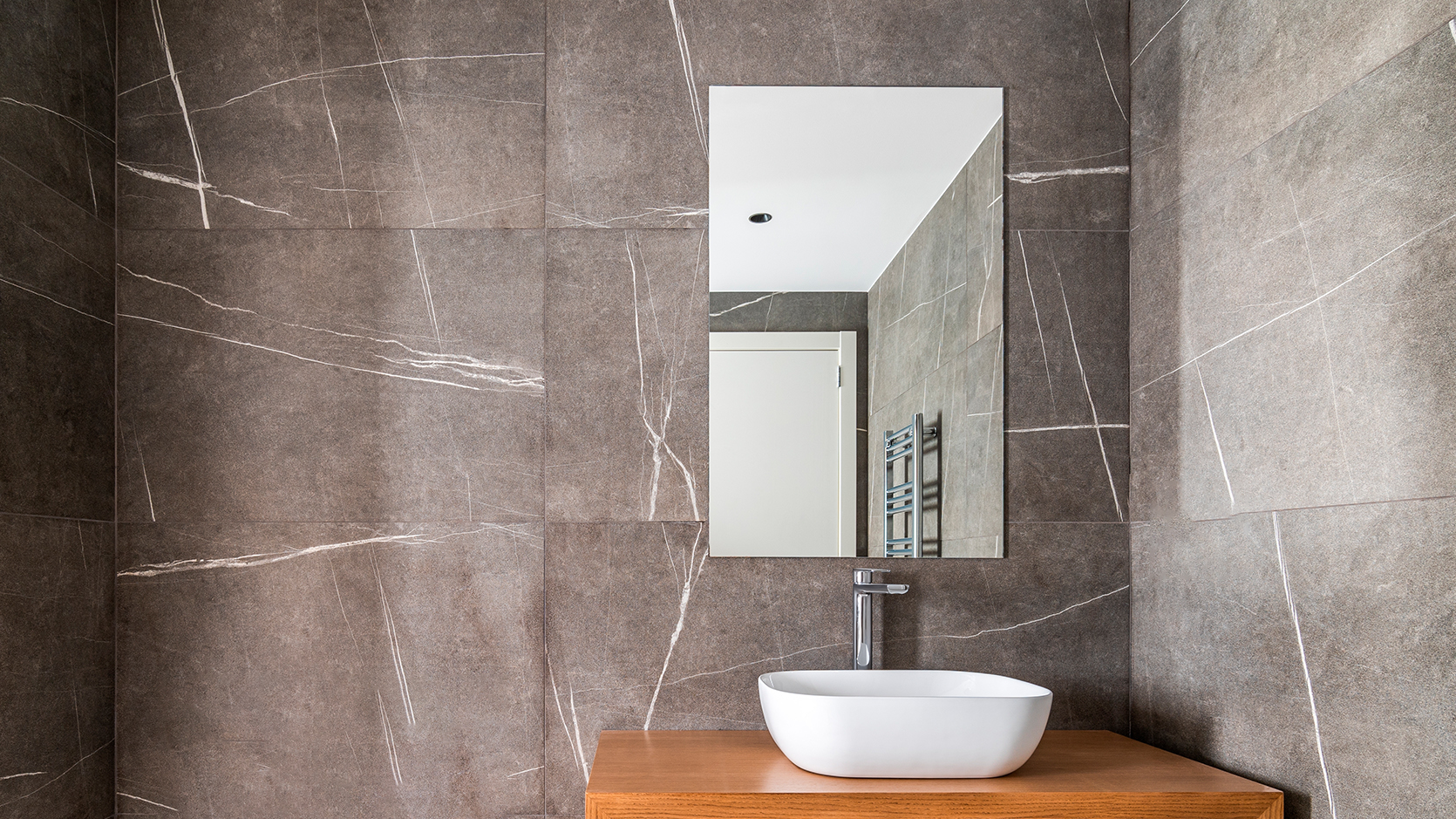 Trucos para aprovechar al máximo un baño pequeño